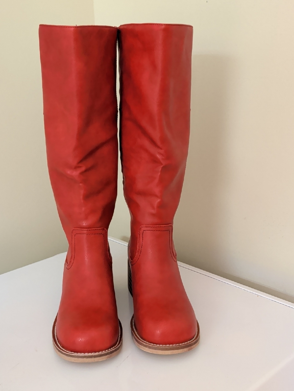 VBDB Red Knee High Boots 6.5 Square Toe Block Heel Wide Calf NIB - Picture 3 of 11